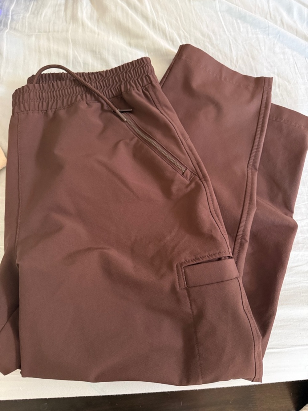 Old Navy Womens Stretch Tech Elastic Waist Cargo Pants in Brown